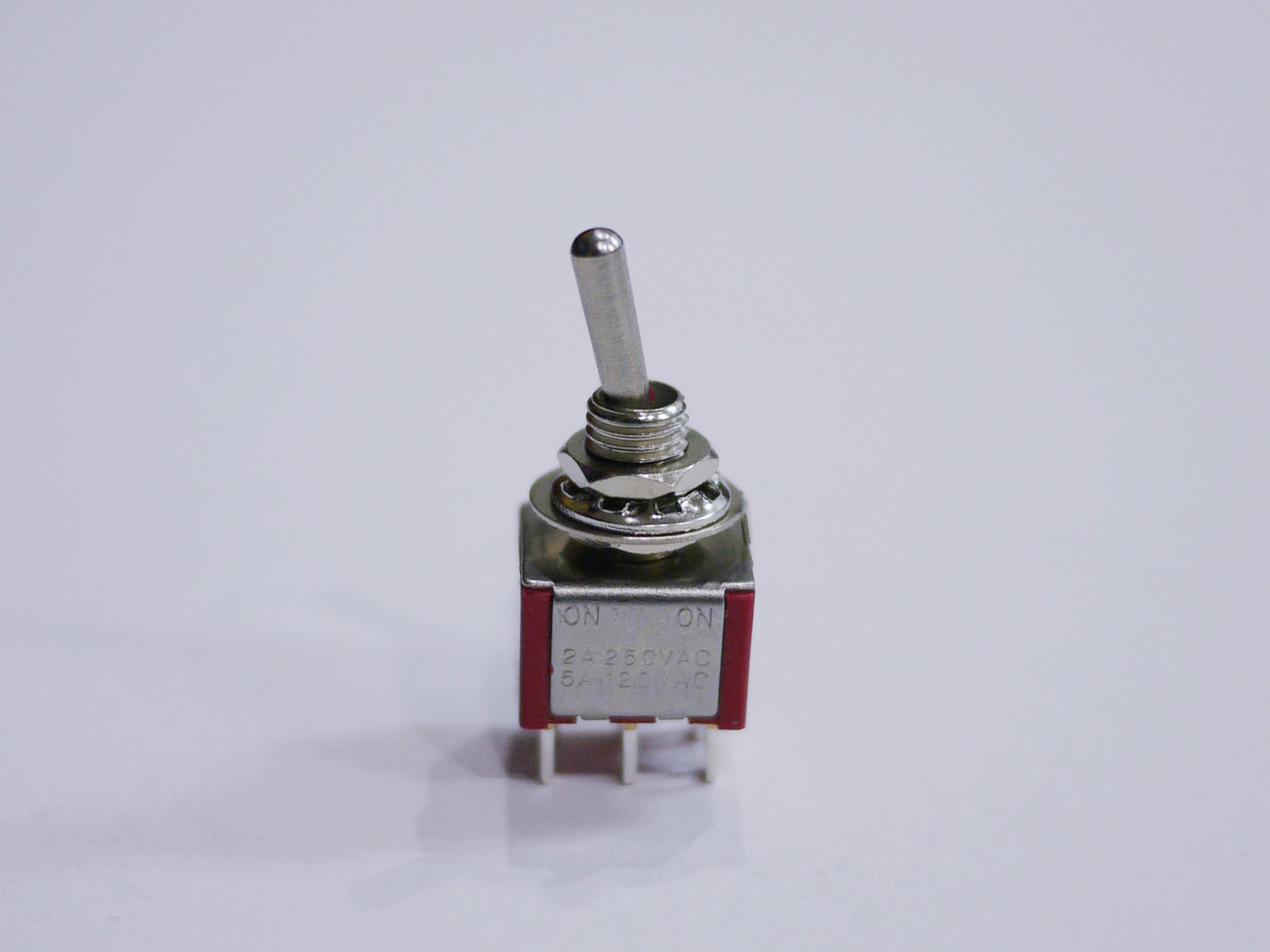 ギター/エフェクター/電子回路用 ミニスイッチ ON-ONタイプ ２回路２接点６ピン レッド(赤色) (１個単品)